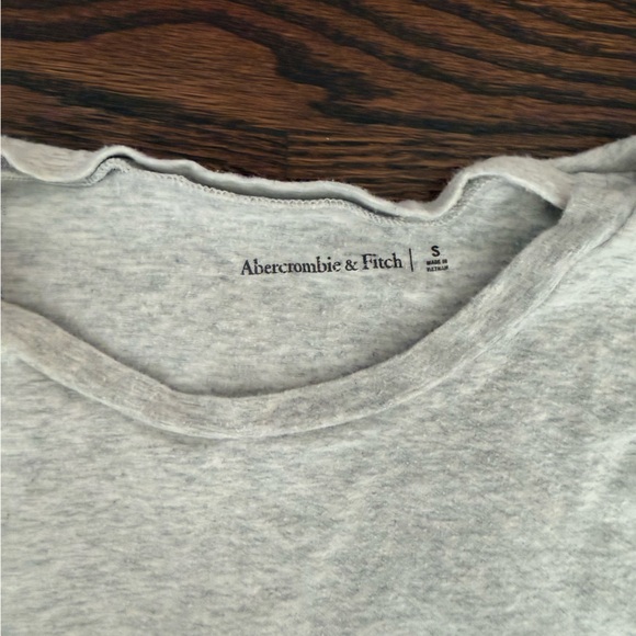 Abercrombie & Fitch Cotton Seamless Fabric Essential Tee - Picture 4 of 4